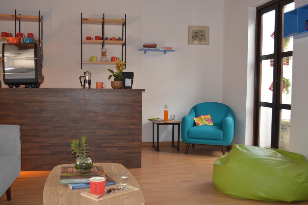 Luna Maya Hostel & Wellness Антигуа-Гватемала Экстерьер фото