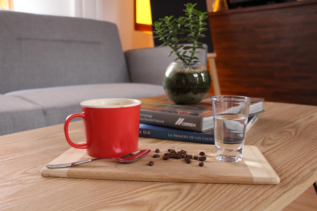 Luna Maya Hostel & Wellness Антигуа-Гватемала Экстерьер фото